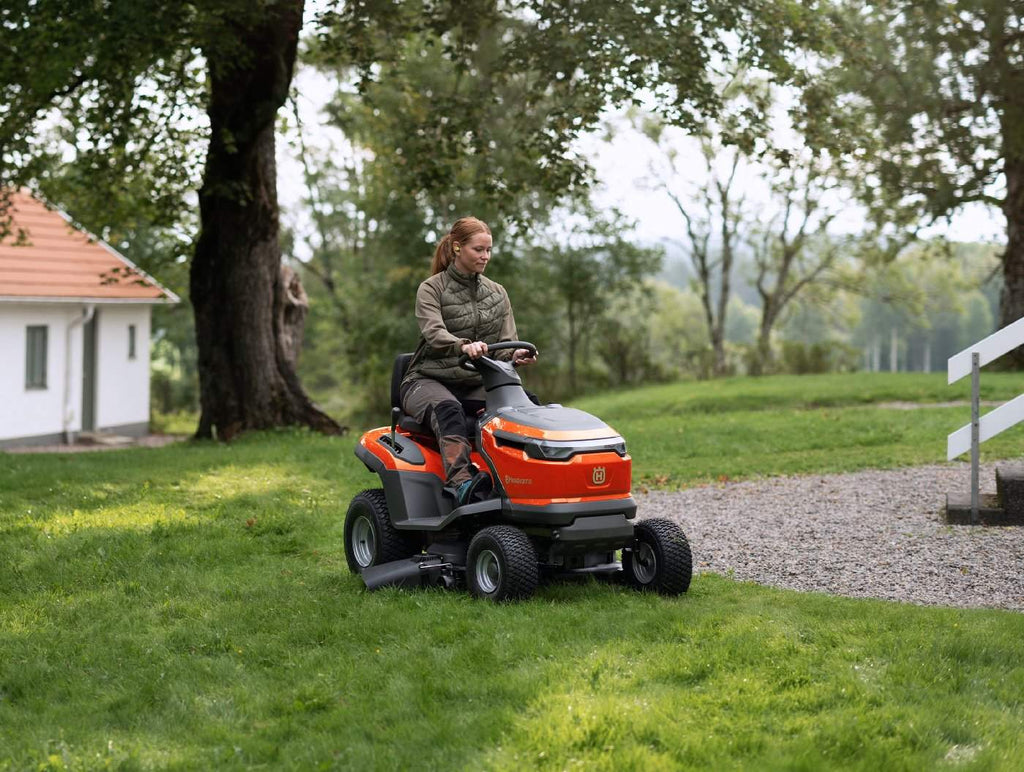 Husqvarna Akku-Rasentraktor TS 100i